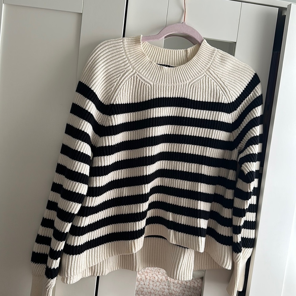 veronica beard black and cream striped sweater size medium